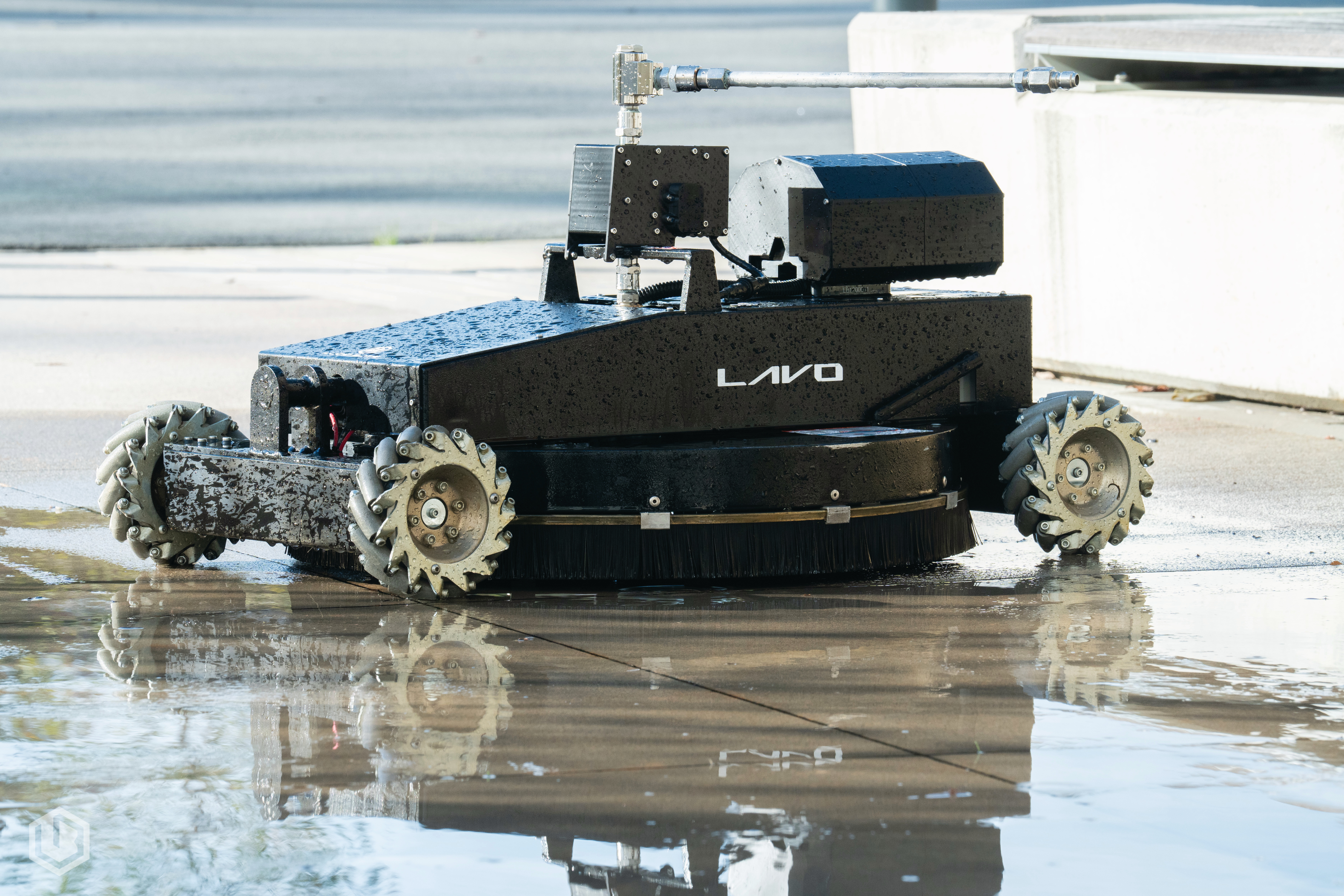 Lavo Bot cleaning